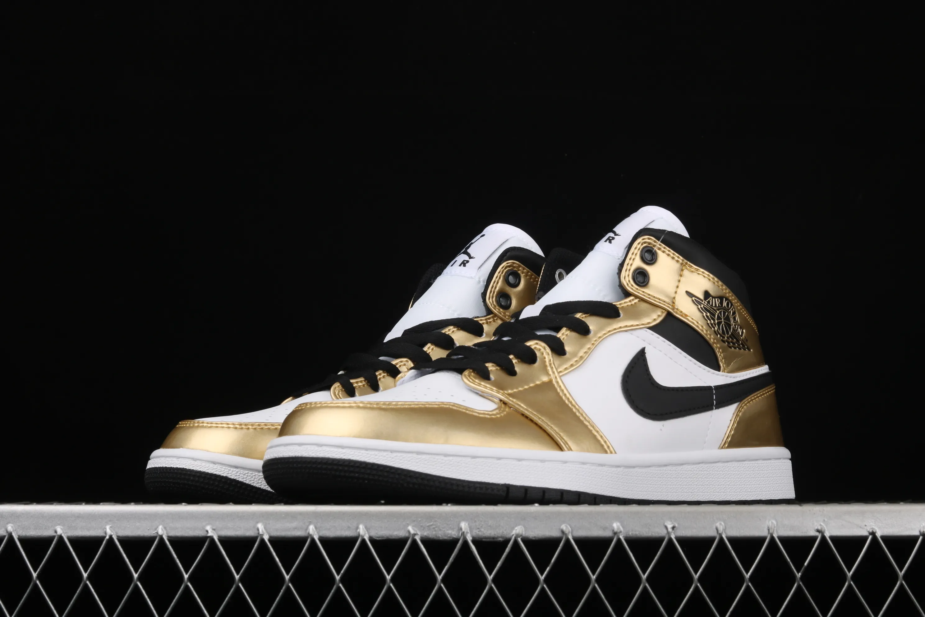 All Categories Air Jordan Jordan Series Basketball Shoes Air Jordan 1 Mid Air Jordan 1 Mid "Metallic Gold" AJ1 Joe 1 Zhongbang Platinum Color DC1419-700
